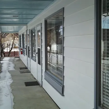 The Mansion Motel